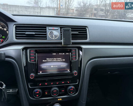 Серый Фольксваген Пассат, объемом двигателя 1.78 л и пробегом 158 тыс. км за 13000 $, фото 10 на Automoto.ua