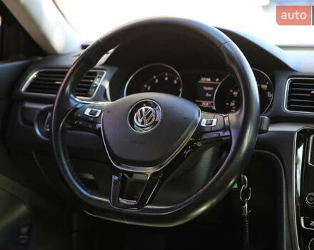 Серый Фольксваген Пассат, объемом двигателя 1.8 л и пробегом 73 тыс. км за 15500 $, фото 13 на Automoto.ua