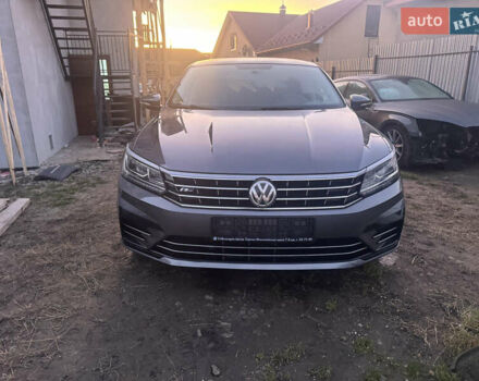 Серый Фольксваген Пассат, объемом двигателя 1.8 л и пробегом 73 тыс. км за 8500 $, фото 2 на Automoto.ua