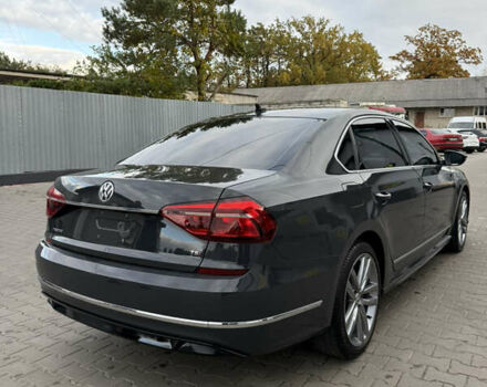 Серый Фольксваген Пассат, объемом двигателя 1.8 л и пробегом 255 тыс. км за 12500 $, фото 53 на Automoto.ua