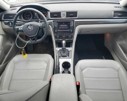 Серый Фольксваген Пассат, объемом двигателя 1.8 л и пробегом 44 тыс. км за 2500 $, фото 7 на Automoto.ua