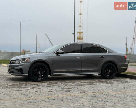 Серый Фольксваген Пассат, объемом двигателя 1.8 л и пробегом 128 тыс. км за 13800 $, фото 8 на Automoto.ua