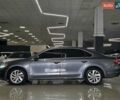 Сірий Фольксваген Пассат, об'ємом двигуна 2 л та пробігом 195 тис. км за 13699 $, фото 4 на Automoto.ua