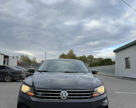 Серый Фольксваген Пассат, объемом двигателя 1.8 л и пробегом 255 тыс. км за 12500 $, фото 57 на Automoto.ua