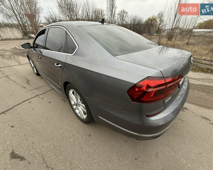 Серый Фольксваген Пассат, объемом двигателя 1.78 л и пробегом 158 тыс. км за 13000 $, фото 5 на Automoto.ua