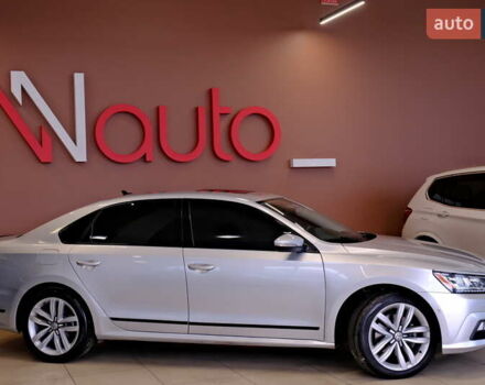 Серый Фольксваген Пассат, объемом двигателя 1.8 л и пробегом 180 тыс. км за 14800 $, фото 7 на Automoto.ua