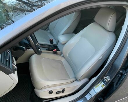 Серый Фольксваген Пассат, объемом двигателя 2 л и пробегом 155 тыс. км за 15500 $, фото 12 на Automoto.ua