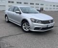 Серый Фольксваген Пассат, объемом двигателя 1.8 л и пробегом 176 тыс. км за 12800 $, фото 1 на Automoto.ua
