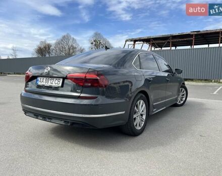 Серый Фольксваген Пассат, объемом двигателя 1.8 л и пробегом 219 тыс. км за 11500 $, фото 11 на Automoto.ua