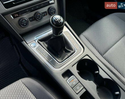 Сірий Фольксваген Пассат, об'ємом двигуна 1.6 л та пробігом 230 тис. км за 12500 $, фото 5 на Automoto.ua