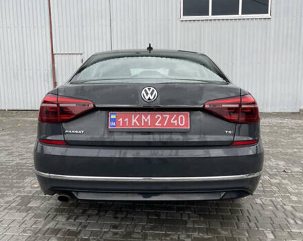 Серый Фольксваген Пассат, объемом двигателя 1.8 л и пробегом 175 тыс. км за 13300 $, фото 15 на Automoto.ua