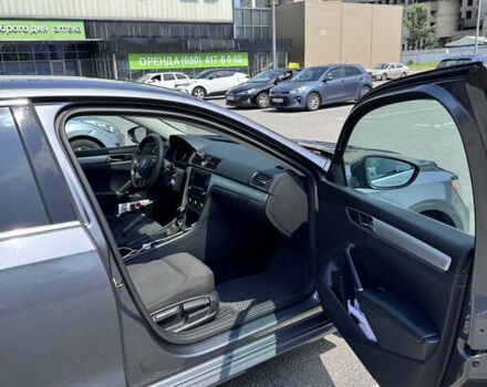 Серый Фольксваген Пассат, объемом двигателя 1.8 л и пробегом 149 тыс. км за 11900 $, фото 4 на Automoto.ua