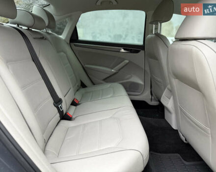 Серый Фольксваген Пассат, объемом двигателя 1.8 л и пробегом 189 тыс. км за 11800 $, фото 69 на Automoto.ua