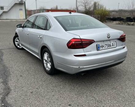 Серый Фольксваген Пассат, объемом двигателя 1.8 л и пробегом 176 тыс. км за 12800 $, фото 5 на Automoto.ua