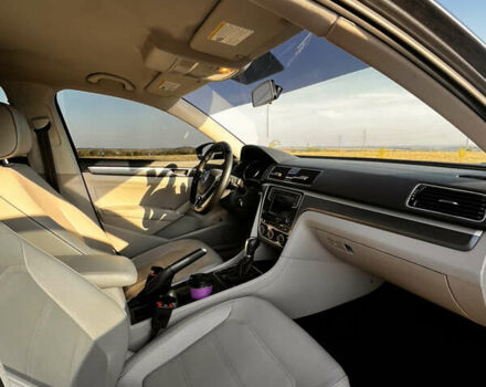 Серый Фольксваген Пассат, объемом двигателя 2 л и пробегом 139 тыс. км за 14500 $, фото 14 на Automoto.ua