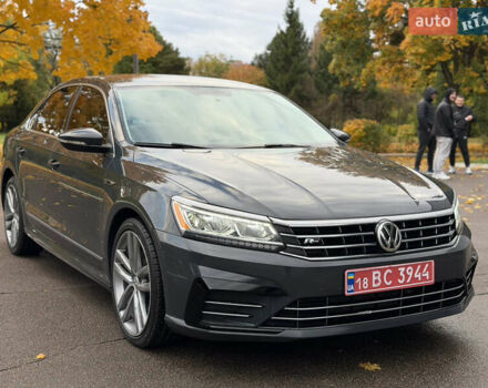 Серый Фольксваген Пассат, объемом двигателя 1.8 л и пробегом 189 тыс. км за 11800 $, фото 7 на Automoto.ua