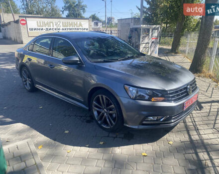 Серый Фольксваген Пассат, объемом двигателя 0 л и пробегом 230 тыс. км за 11900 $, фото 1 на Automoto.ua