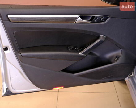 Серый Фольксваген Пассат, объемом двигателя 1.8 л и пробегом 180 тыс. км за 14800 $, фото 25 на Automoto.ua