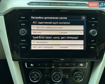 Сірий Фольксваген Пассат, об'ємом двигуна 2 л та пробігом 177 тис. км за 19850 $, фото 94 на Automoto.ua