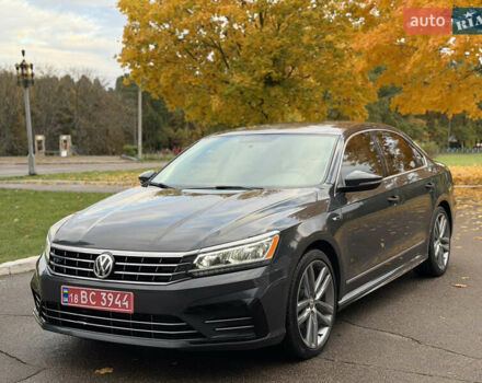 Серый Фольксваген Пассат, объемом двигателя 1.8 л и пробегом 189 тыс. км за 11800 $, фото 3 на Automoto.ua