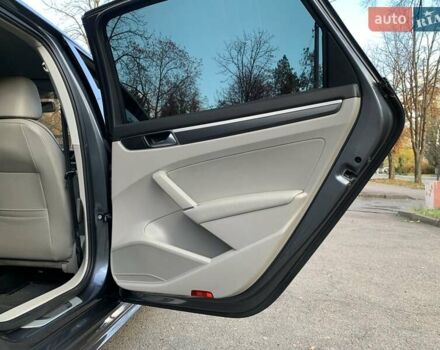 Сірий Фольксваген Пассат, об'ємом двигуна 2 л та пробігом 155 тис. км за 15500 $, фото 44 на Automoto.ua