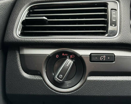 Сірий Фольксваген Пассат, об'ємом двигуна 1.8 л та пробігом 208 тис. км за 11800 $, фото 16 на Automoto.ua