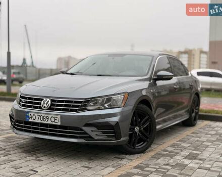 Серый Фольксваген Пассат, объемом двигателя 1.8 л и пробегом 128 тыс. км за 13800 $, фото 1 на Automoto.ua