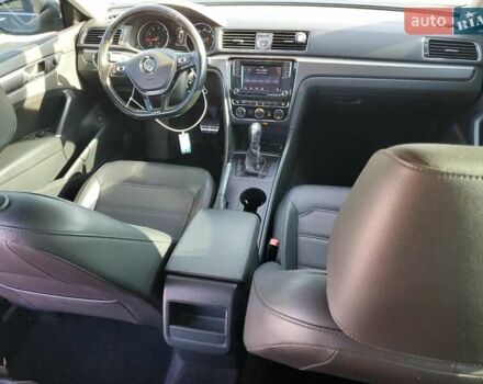 Серый Фольксваген Пассат, объемом двигателя 1.8 л и пробегом 146 тыс. км за 2750 $, фото 6 на Automoto.ua