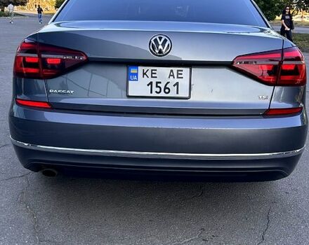 Сірий Фольксваген Пассат, об'ємом двигуна 2 л та пробігом 174 тис. км за 10900 $, фото 2 на Automoto.ua