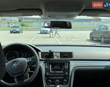 Серый Фольксваген Пассат, объемом двигателя 1.8 л и пробегом 149 тыс. км за 11900 $, фото 12 на Automoto.ua