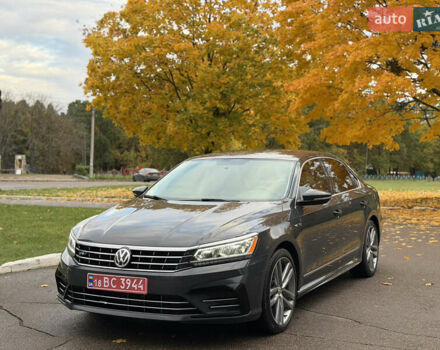 Серый Фольксваген Пассат, объемом двигателя 1.8 л и пробегом 189 тыс. км за 11800 $, фото 1 на Automoto.ua