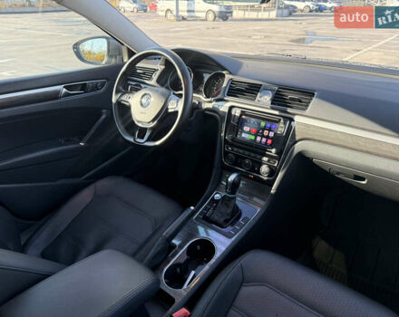 Сірий Фольксваген Пассат, об'ємом двигуна 1.8 л та пробігом 193 тис. км за 15000 $, фото 18 на Automoto.ua