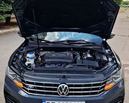 Серый Фольксваген Пассат, объемом двигателя 1.8 л и пробегом 183 тыс. км за 13700 $, фото 7 на Automoto.ua