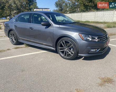 Серый Фольксваген Пассат, объемом двигателя 0 л и пробегом 230 тыс. км за 11900 $, фото 3 на Automoto.ua