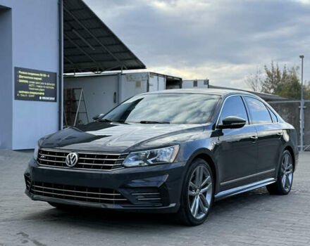 Серый Фольксваген Пассат, объемом двигателя 1.8 л и пробегом 255 тыс. км за 12500 $, фото 2 на Automoto.ua