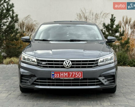 Фольксваген Пассат 2017 в Луцке на Automoto.ua Серый Фольксваген Пассат, объемом двигателя 1.8 л и пробегом 234 тыс. км за 14300 $, фото 1 на Automoto.ua