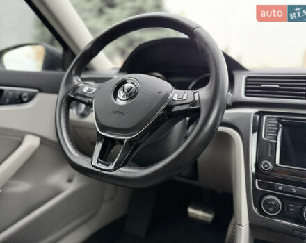 Серый Фольксваген Пассат, объемом двигателя 1.8 л и пробегом 189 тыс. км за 11800 $, фото 39 на Automoto.ua