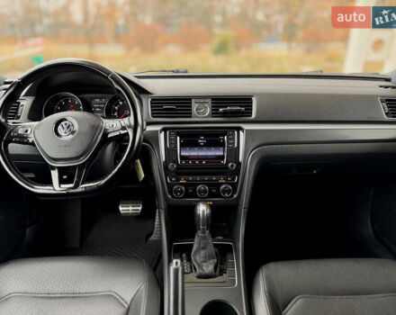 Сірий Фольксваген Пассат, об'ємом двигуна 1.8 л та пробігом 176 тис. км за 11799 $, фото 23 на Automoto.ua