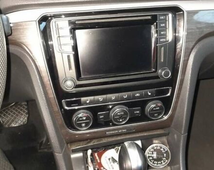 Серый Фольксваген Пассат, объемом двигателя 1.8 л и пробегом 120 тыс. км за 13500 $, фото 2 на Automoto.ua