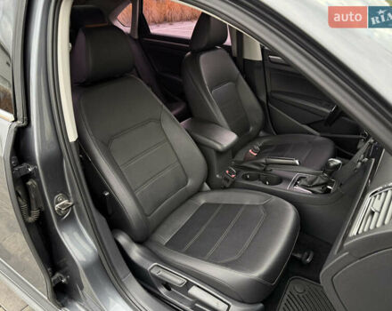 Фольксваген Пассат 2017 в Луцке на Automoto.ua Серый Фольксваген Пассат, объемом двигателя 1.8 л и пробегом 234 тыс. км за 14300 $, фото 12 на Automoto.ua