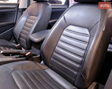 Серый Фольксваген Пассат, объемом двигателя 1.8 л и пробегом 180 тыс. км за 14800 $, фото 28 на Automoto.ua