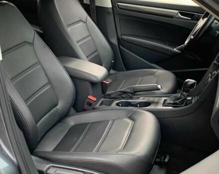 Серый Фольксваген Пассат, объемом двигателя 2 л и пробегом 104 тыс. км за 10000 $, фото 7 на Automoto.ua