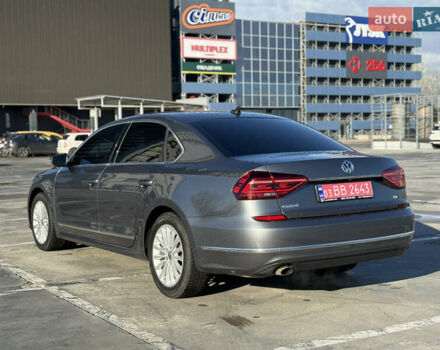 Сірий Фольксваген Пассат, об'ємом двигуна 1.8 л та пробігом 193 тис. км за 15000 $, фото 5 на Automoto.ua