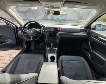 Сірий Фольксваген Пассат, об'ємом двигуна 1.8 л та пробігом 110 тис. км за 15000 $, фото 4 на Automoto.ua