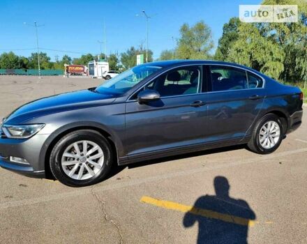 Серый Фольксваген Пассат, объемом двигателя 1.6 л и пробегом 260 тыс. км за 15100 $, фото 1 на Automoto.ua