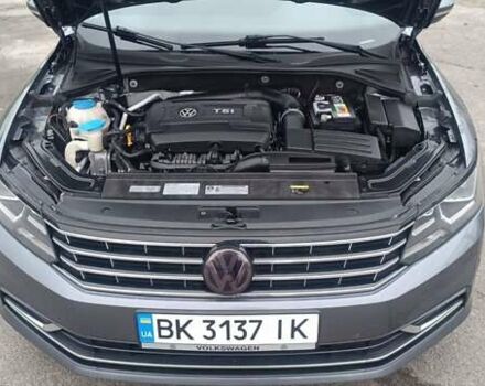 Серый Фольксваген Пассат, объемом двигателя 1.8 л и пробегом 187 тыс. км за 12750 $, фото 29 на Automoto.ua