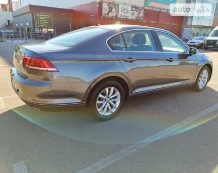 Серый Фольксваген Пассат, объемом двигателя 1.6 л и пробегом 260 тыс. км за 15100 $, фото 8 на Automoto.ua