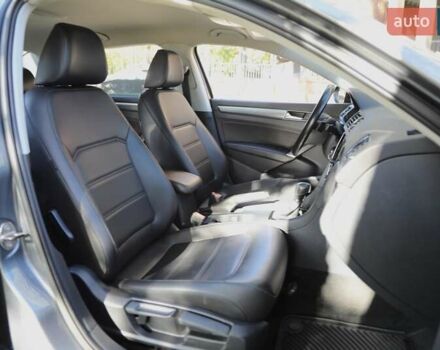 Серый Фольксваген Пассат, объемом двигателя 1.8 л и пробегом 73 тыс. км за 15500 $, фото 9 на Automoto.ua