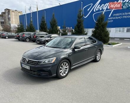Серый Фольксваген Пассат, объемом двигателя 1.8 л и пробегом 219 тыс. км за 11500 $, фото 17 на Automoto.ua