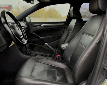 Сірий Фольксваген Пассат, об'ємом двигуна 1.8 л та пробігом 176 тис. км за 11799 $, фото 9 на Automoto.ua